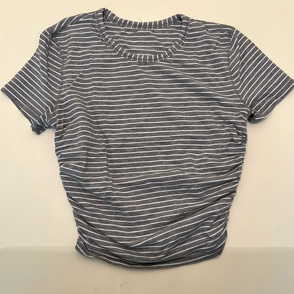 lululemon athletica Tops - Lululemon crop top